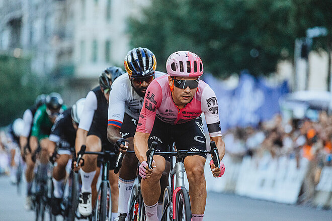 Beim diesjährigen Züricrit messen sich auch Radprofis.