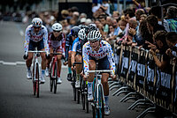 Fixed-Gear-Crtierum-Rennen mit Frauen